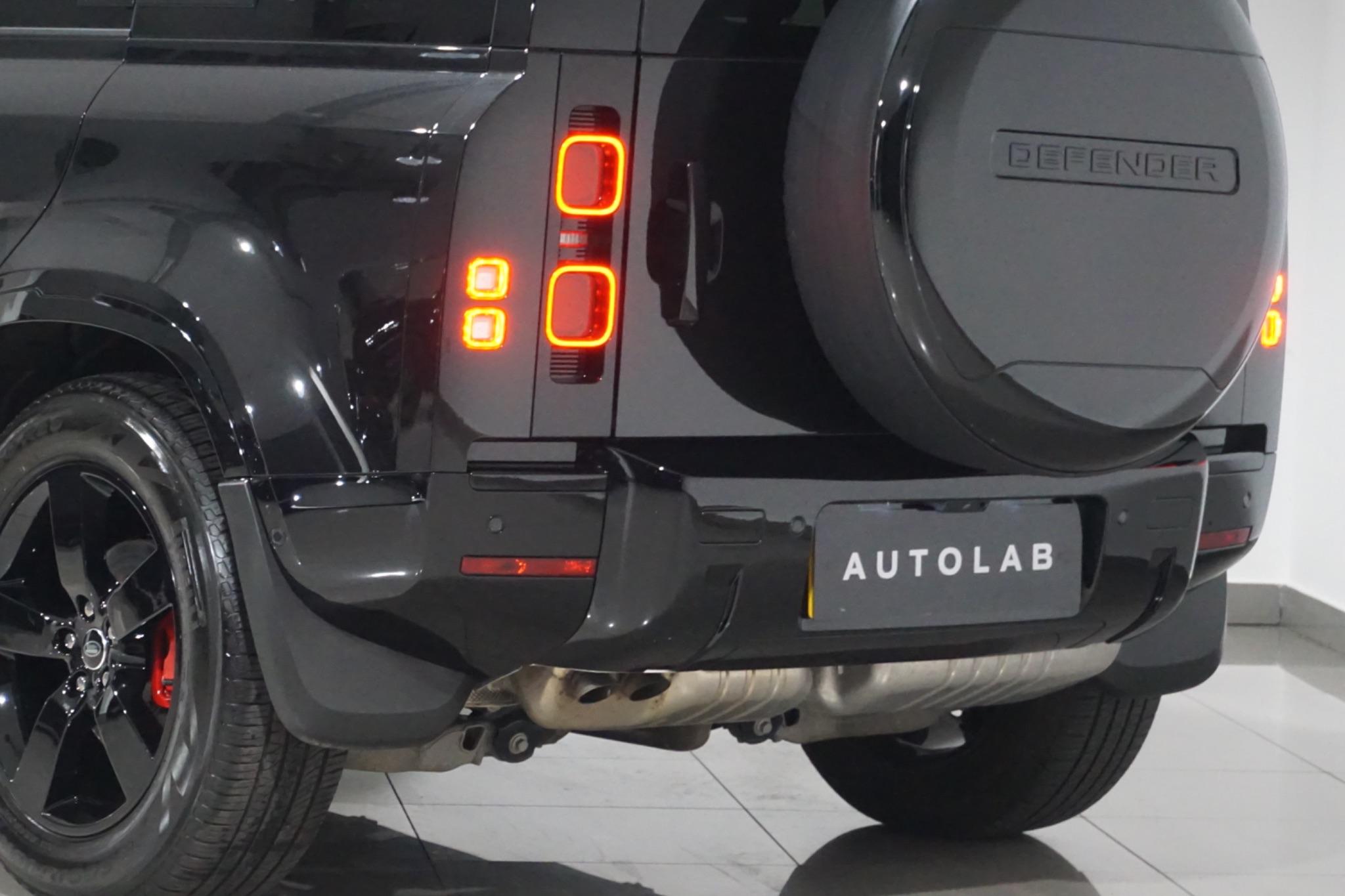 Land Rover Defender 110 3.0 D250 MHEV HSE Auto 4WD Euro 6 (s/s) 5dr
